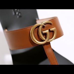 GUCCI
MARMONT SANDAL